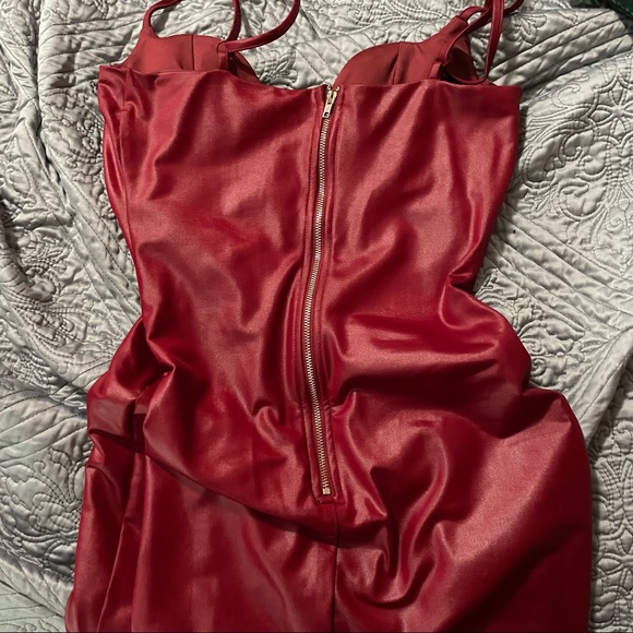 Red body con midi dress - Picture 4 of 12